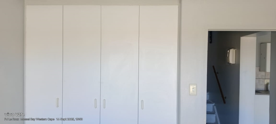 2 Bedroom Property for Sale in Hartenbos Central Western Cape